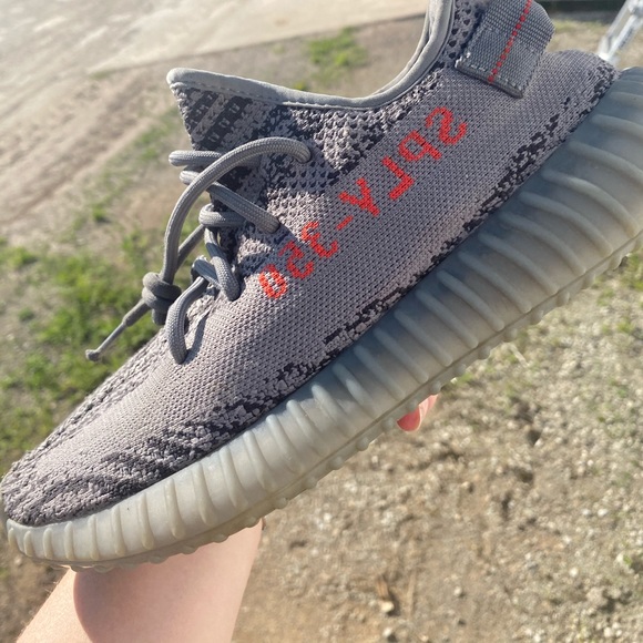 YEEZY BELUGA 350 SIZE 9 SOLD❌ - Picture 4 of 11